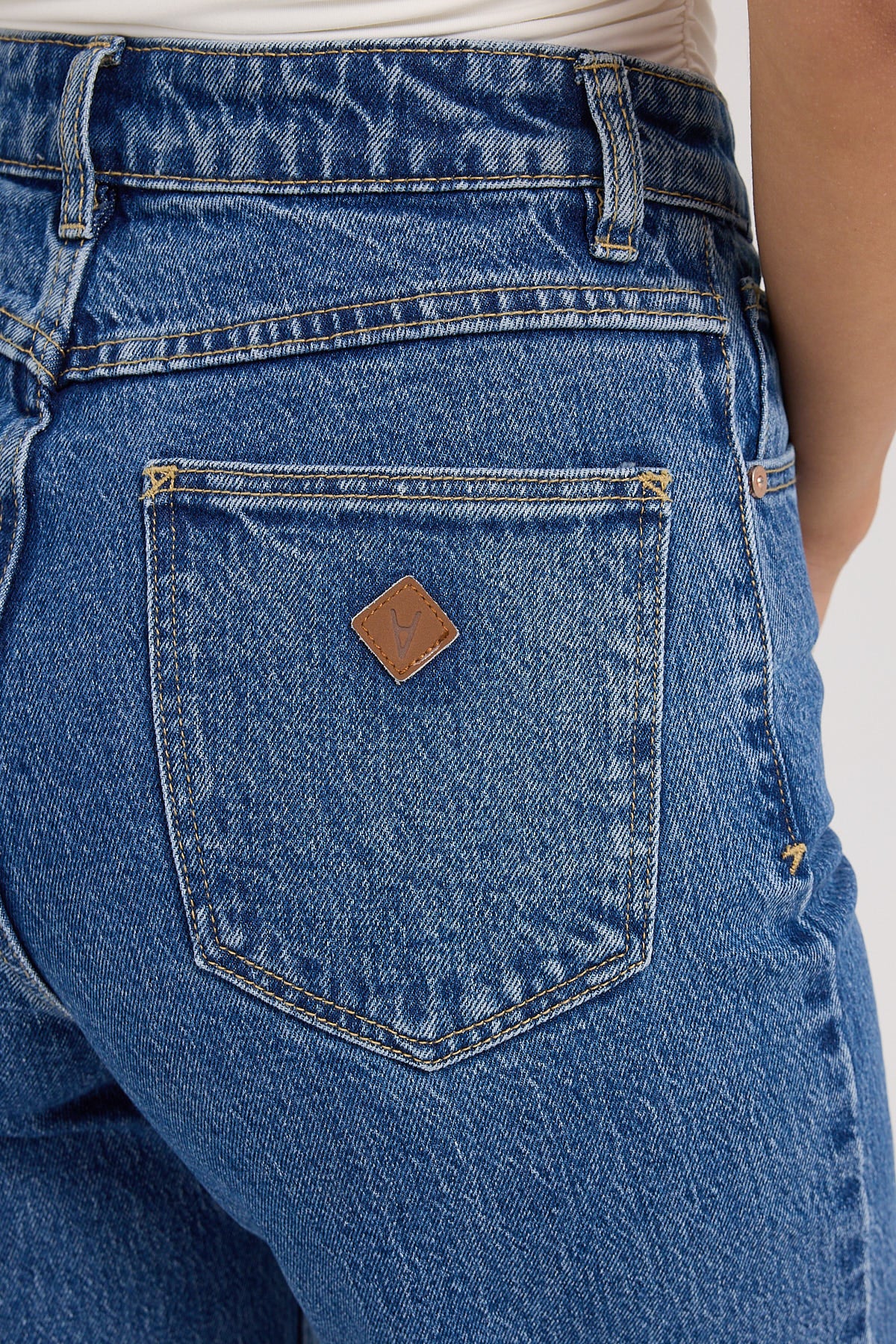 Abrand A 94 High Waisted Wide Jean Chantell Organic - Image 6