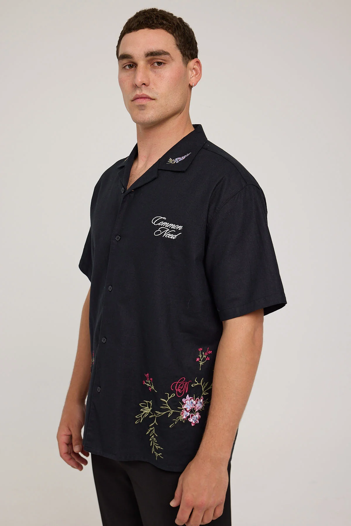 Common Need Posy Embroidered Resort Shirt Off Black - Image 3