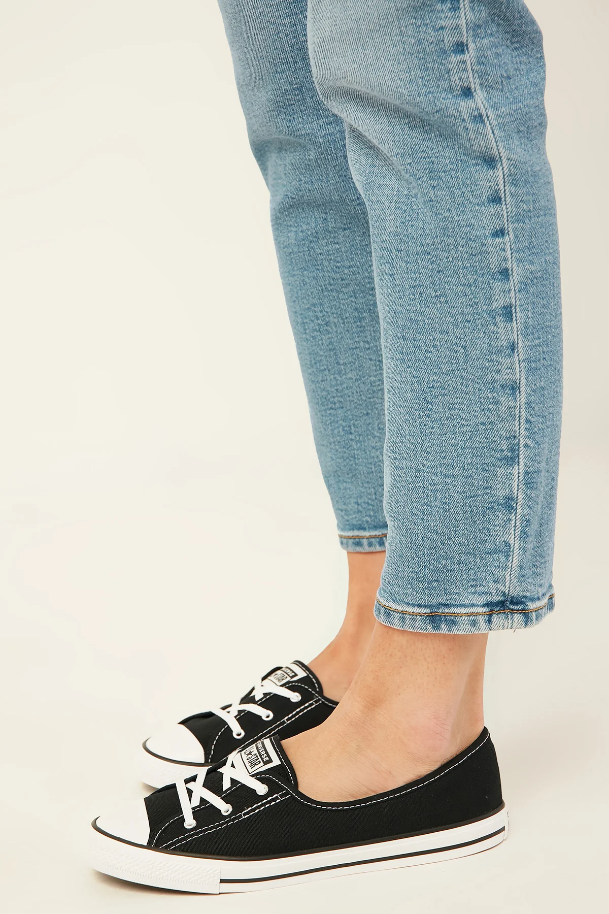 Converse Womens CTAS Ballet Lace Black/White - Image 4